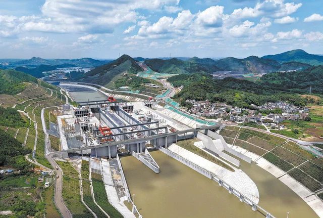 'Hàng xóm' Việt Nam chính thức vận hành siêu kênh đào 10,7 tỷ USD: Nối thẳng ra với Vịnh Bắc Bộ, rút ngắn 560 km đường bộ - Ảnh 1