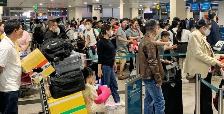 Cơ quan Thuế thông báo: Tạm hoãn xuất cảnh 21 người có tên trong danh sách dưới đây