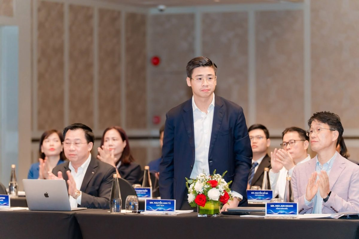 Chân dung người Việt SN 1998 làm Tổng giám đốc năm 24 tuổi, 28 tuổi trúng cử đại biểu HĐND tỉnh Ninh Bình - Ảnh 1