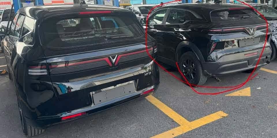 VinFast VF 6 facelift lộ diện không nguỵ trang: Thiết kế tinh chỉnh nhẹ, dễ dùng tay nắm cửa phẳng như VF 8