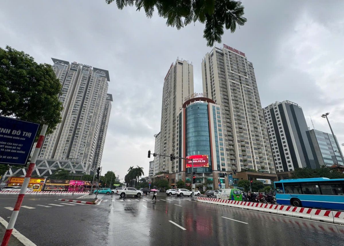 Gửi 5% tiền mua nhà tại ngân hàng: Người dân chịu thiệt nếu chủ đầu tư "chây ì" làm sổ? - Ảnh 1