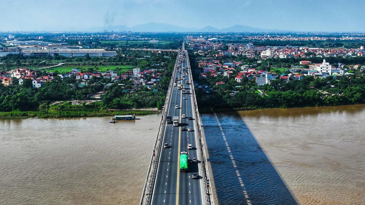Cầu Thăng Long hạn chế xe tải, xe khách từ ngày 15-9