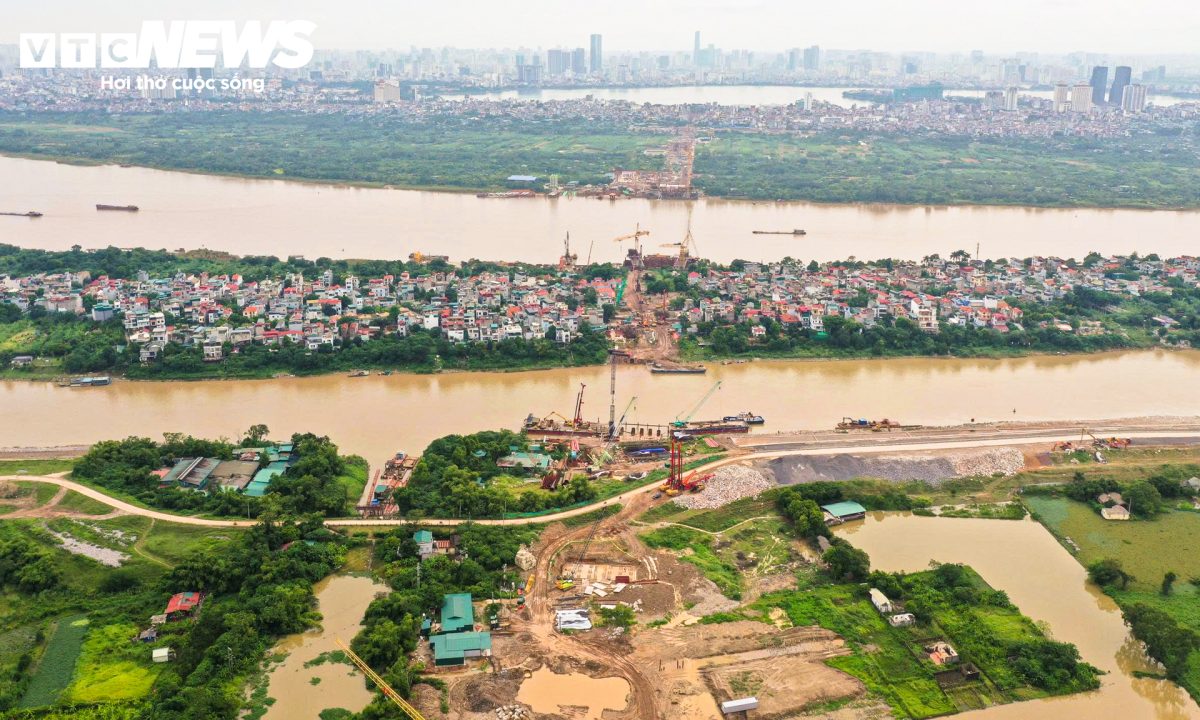 Đại công trường cầu Tứ Liên thay đổi ra sao sau hơn một năm thi công?