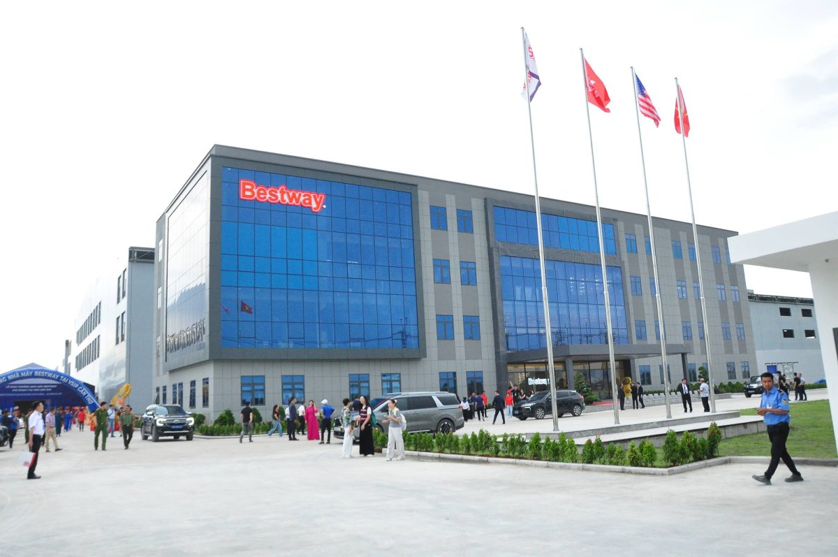 Chính thức khánh thành nhà máy 100 triệu USD, quy mô  280.000m2 tại TP trực thuộc Trung ương khu vực Đồng bằng Sông Cửu Long - Ảnh 1