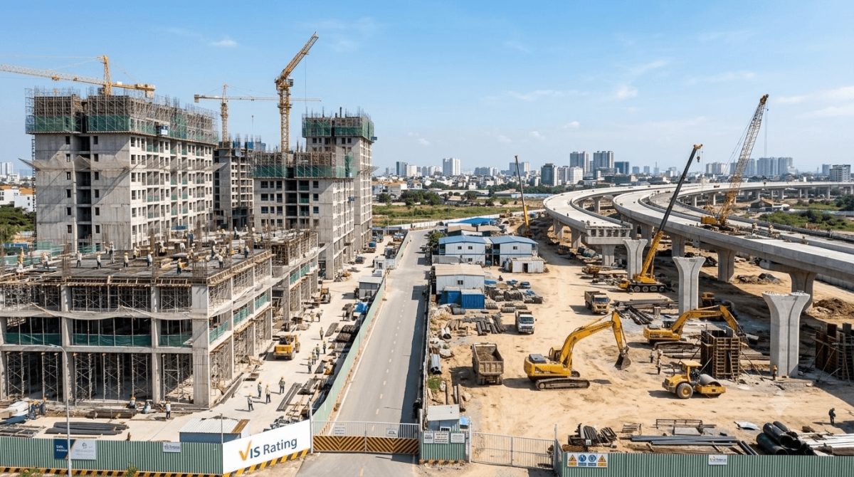 Ngành xây dựng 6 tháng đầu năm 2026: Đơn hàng chất đống, nhà thầu vẫn "ngấp nghé" lo rủi ro? - Ảnh 1