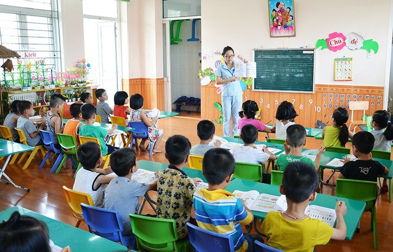 Trẻ em thuộc đối tượng phổ cập giáo dục mầm non cho trẻ 5-6 tuổi được miễn, giảm, hỗ trợ học phí - Ảnh 1