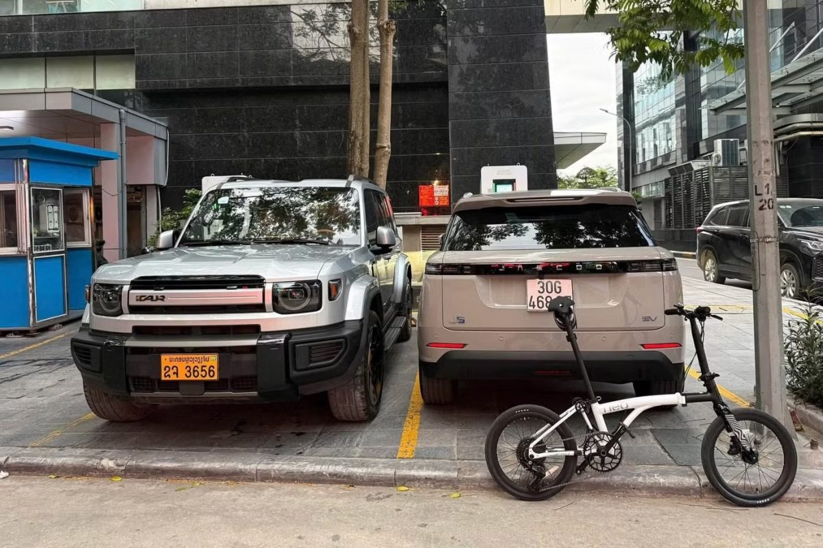 SUV lạ ngang cỡ Toyota Prado xuất hiện ở Việt Nam, giá tạm tính trên 2 tỷ đồng