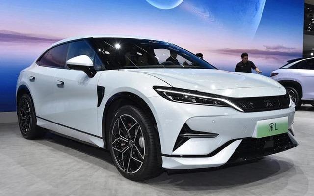 Sếp ngành xe Trung Quốc: Làm ăn trong nước kém mà ra nước ngoài thì hỏng