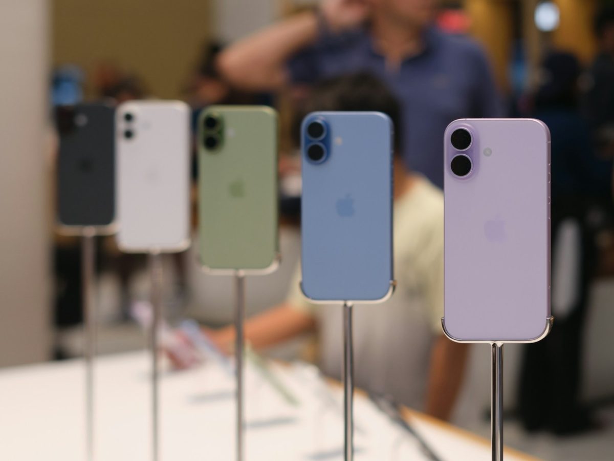 Mẫu iPhone Apple vẫn chưa ra mắt trong sự kiện vừa qua - Ảnh 1