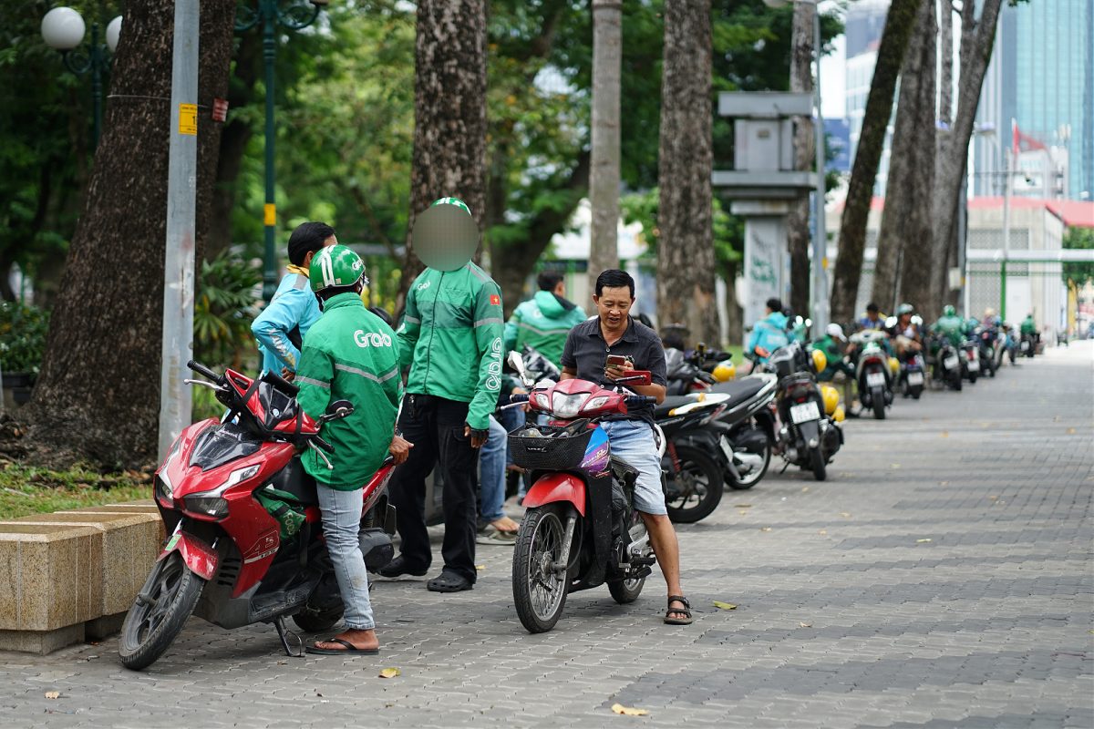 Lời kêu gọi tắt app lan rộng, tài xế Grab kể những cuốc xe “bốc hơi” một nửa doanh thu