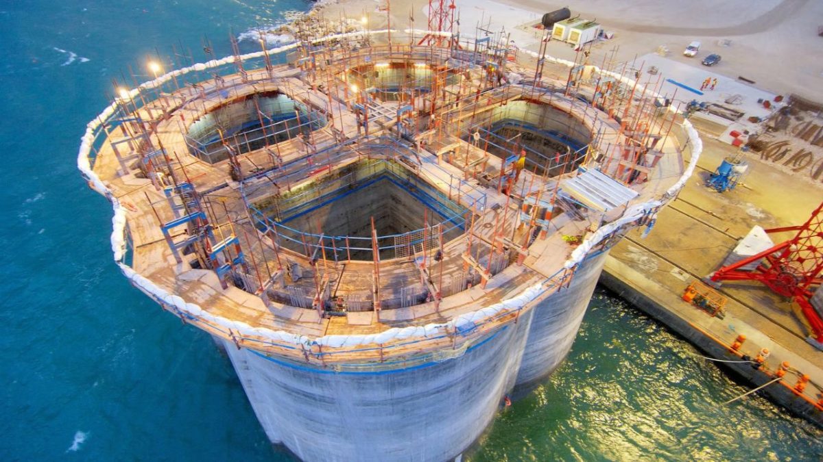 Phát hiện 106 khối bê tông khổng lồ được đánh chìm liên tục xuống dưới đáy biển, siêu công trình lá chắn lộ diện