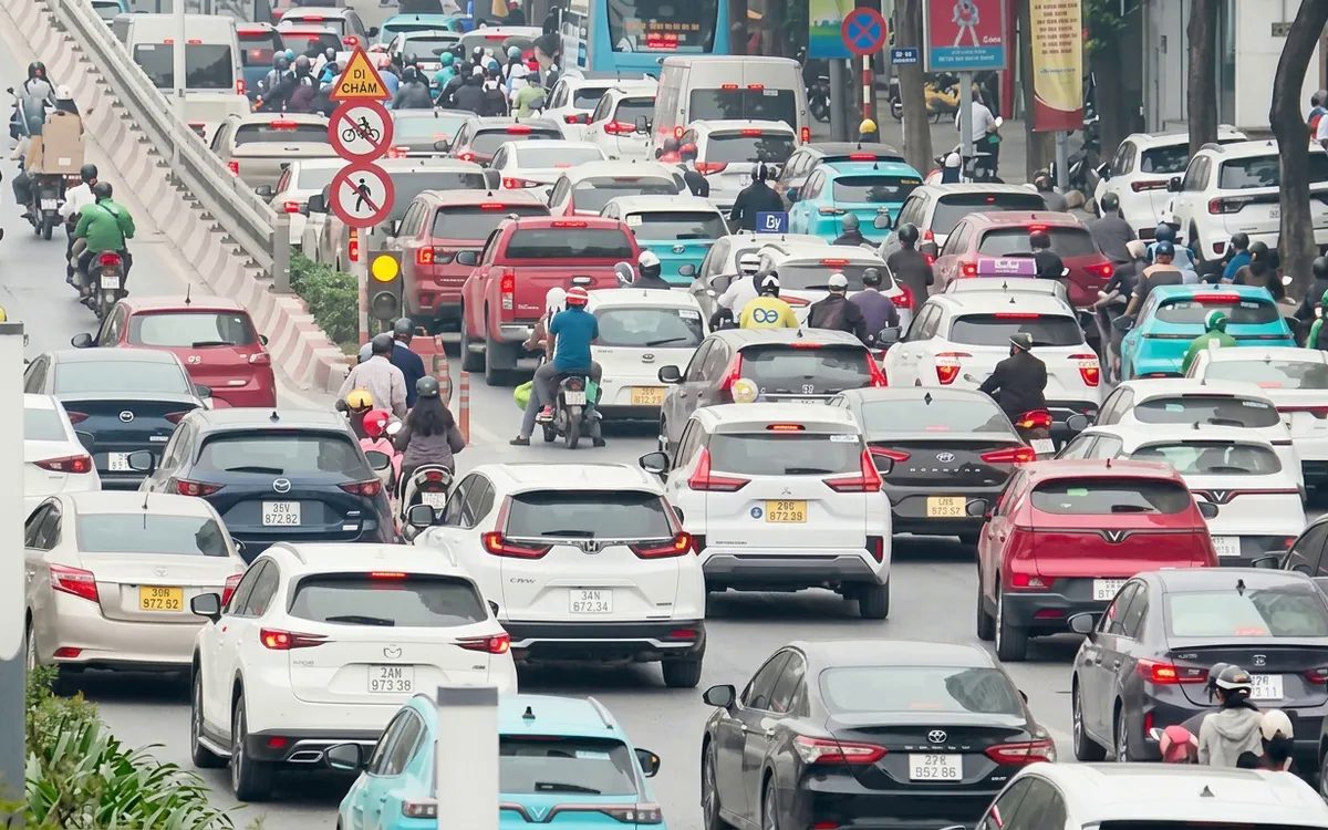 Gần 71% xe taxi chạy điện - Ảnh 1