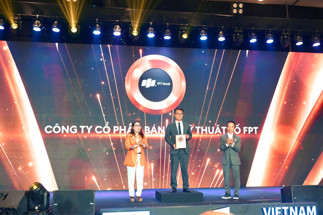 FPT Retail năm thứ hai liên tiếp vào Top 50 Công ty niêm yết tốt nhất Việt Nam - Ảnh 1