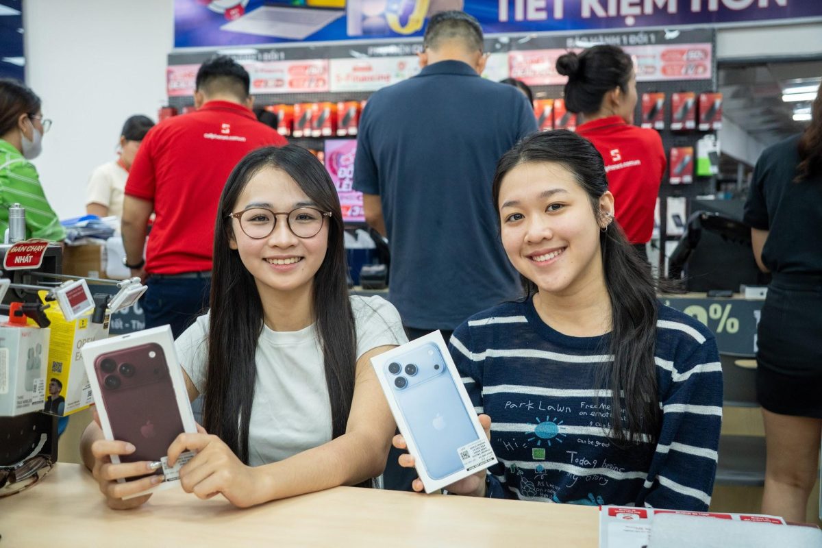 CellphoneS bắt đầu giao iPhone 18 Pro và 18 Pro Max cho khách hàng đặt trước. - Ảnh 1