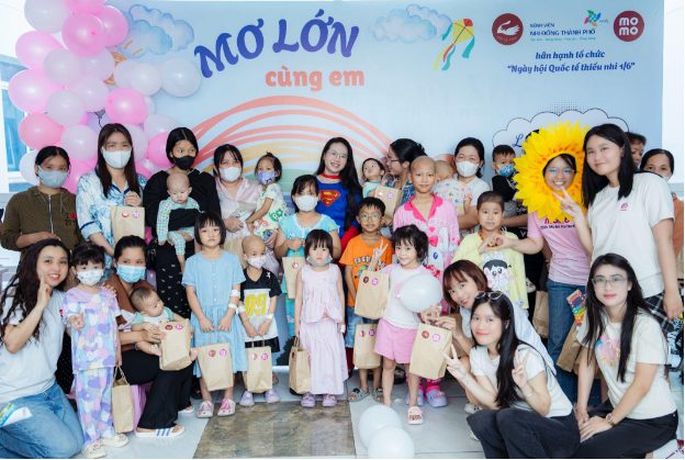 “Gom tiểu thành đại”: 1.000 đồng làm được gì trong kỷ nguyên số? - Ảnh 1