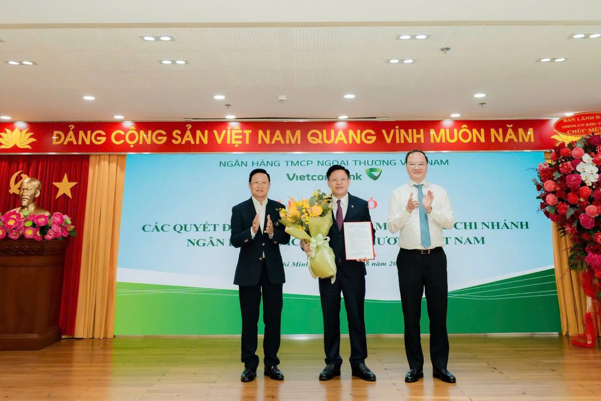 Vietcombank bổ nhiệm loạt Giám đốc chi nhánh, nhân sự cấp cao Trụ sở chính
