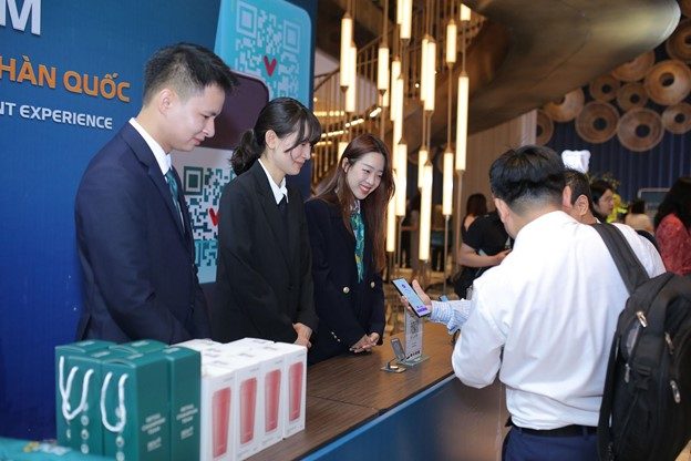 BIDV QR tiên phong giữ chân dòng khách tỷ dân cho kinh tế hộ gia đình