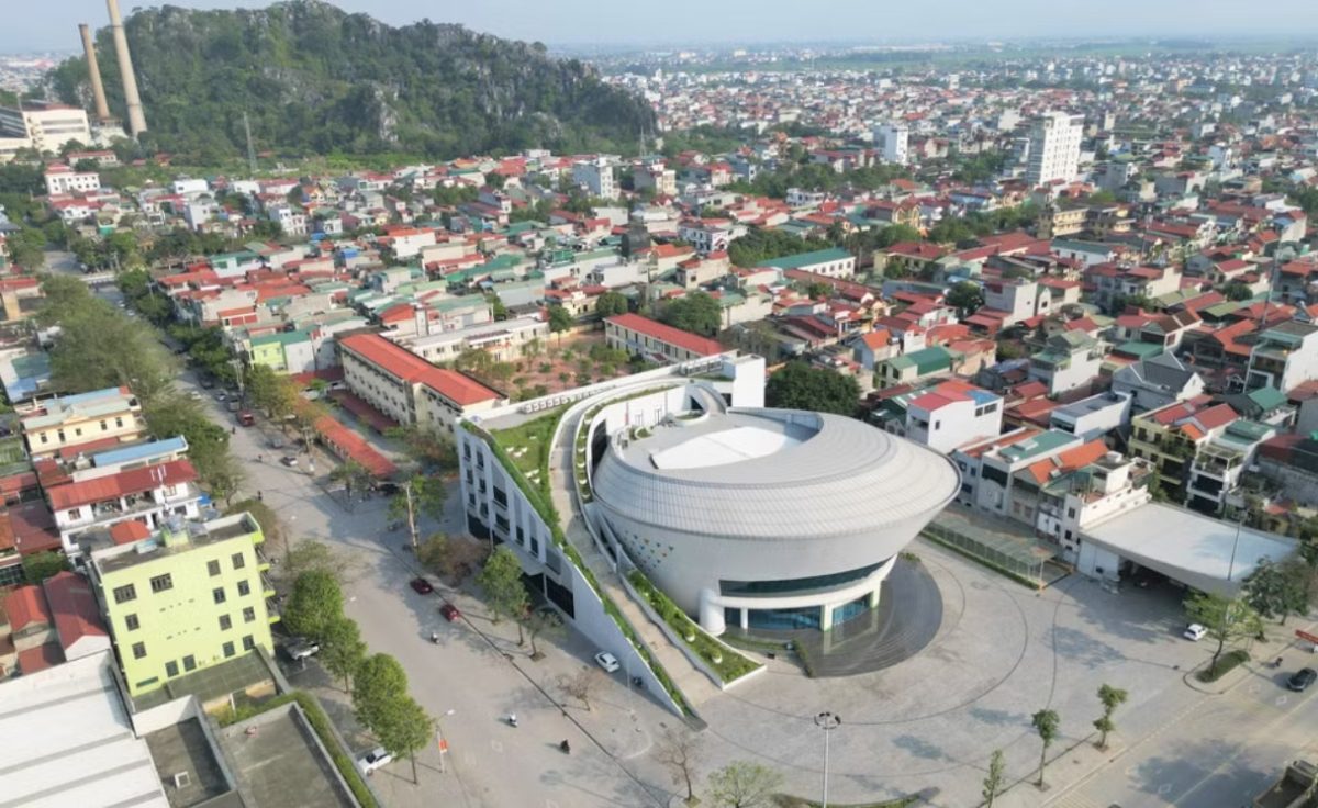 Ninh Bình: Hơn 60 nghìn tỷ đồng vốn đầu tư công, mới giải ngân hơn 16,6 nghìn tỷ - Ảnh 1