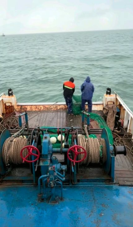Gia đình đã lo hậu sự, người đàn ông rơi xuống biển mất tích 11 ngày bất ngờ trở về nhà - Ảnh 1