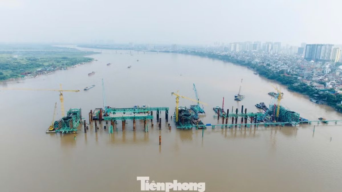 Hà Nội dự kiến thêm 5 cầu vượt sông trên Trục đại lộ cảnh quan sông Hồng - Ảnh 1
