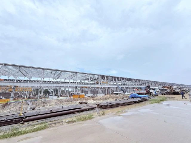 Siêu dự án thép ray hơn 10.000 tỷ đồng của tỷ phú Trần Đình Long đề xuất tăng vốn thêm 20.000 tỷ, công suất thêm 2 triệu tấn/năm - Ảnh 1