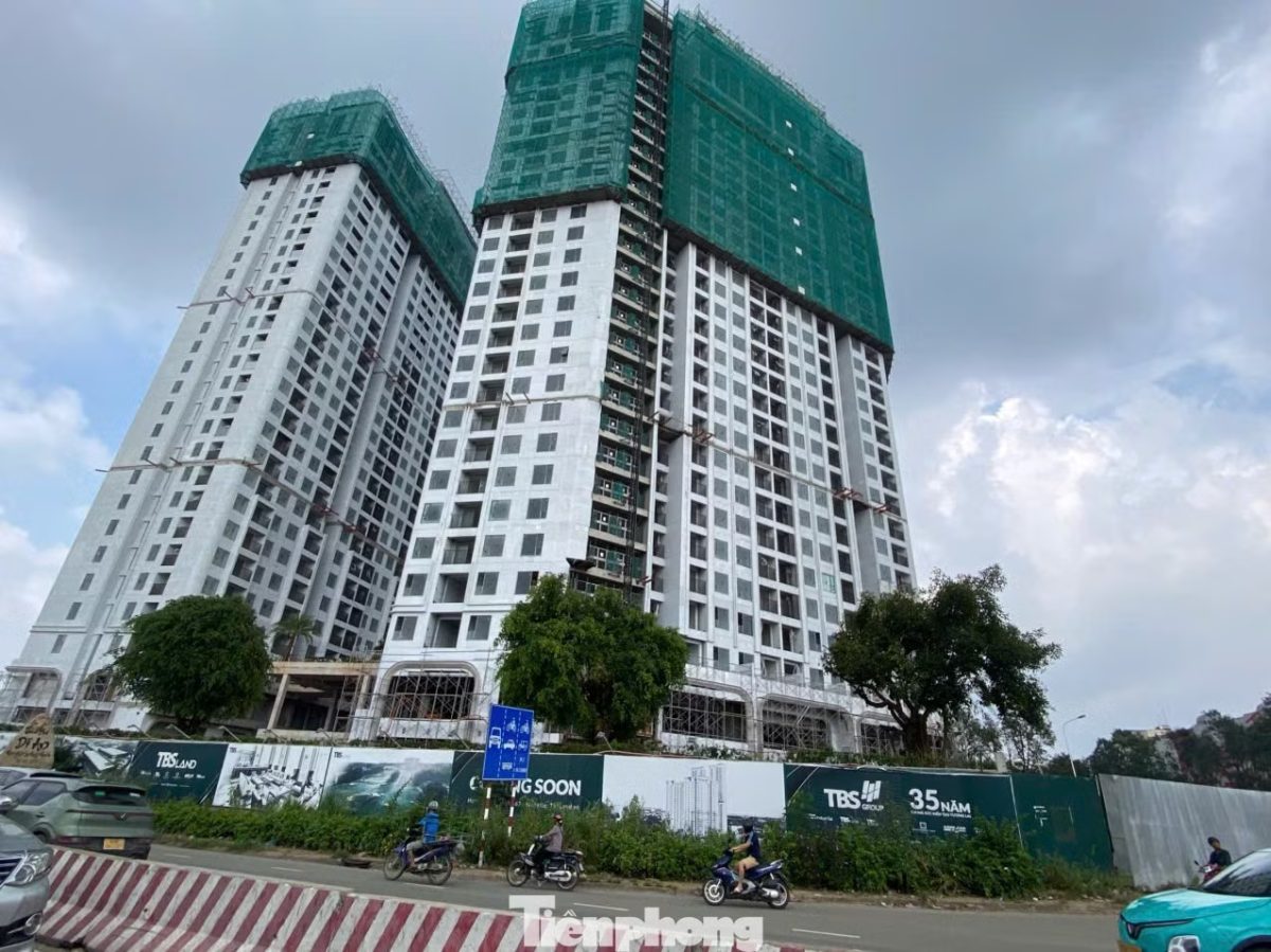 Giá nhà neo cao, doanh nghiệp 'chăm khách' thế nào?