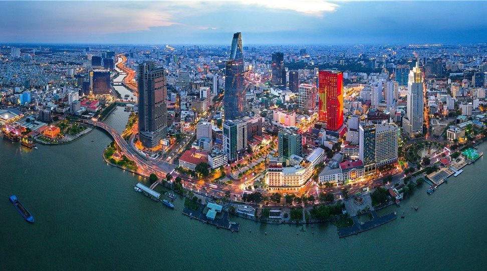 Từ “công xưởng sản xuất” đến “nền kinh tế đổi mới sáng tạo”: Các năng lực doanh nghiệp Việt cần cho chu kỳ tăng trưởng mới