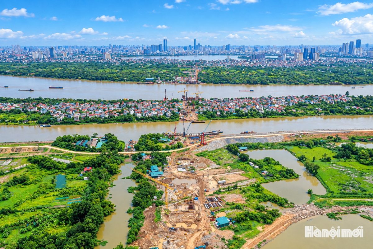 Cầu Tứ Liên tăng tốc thi công chặng nước rút
