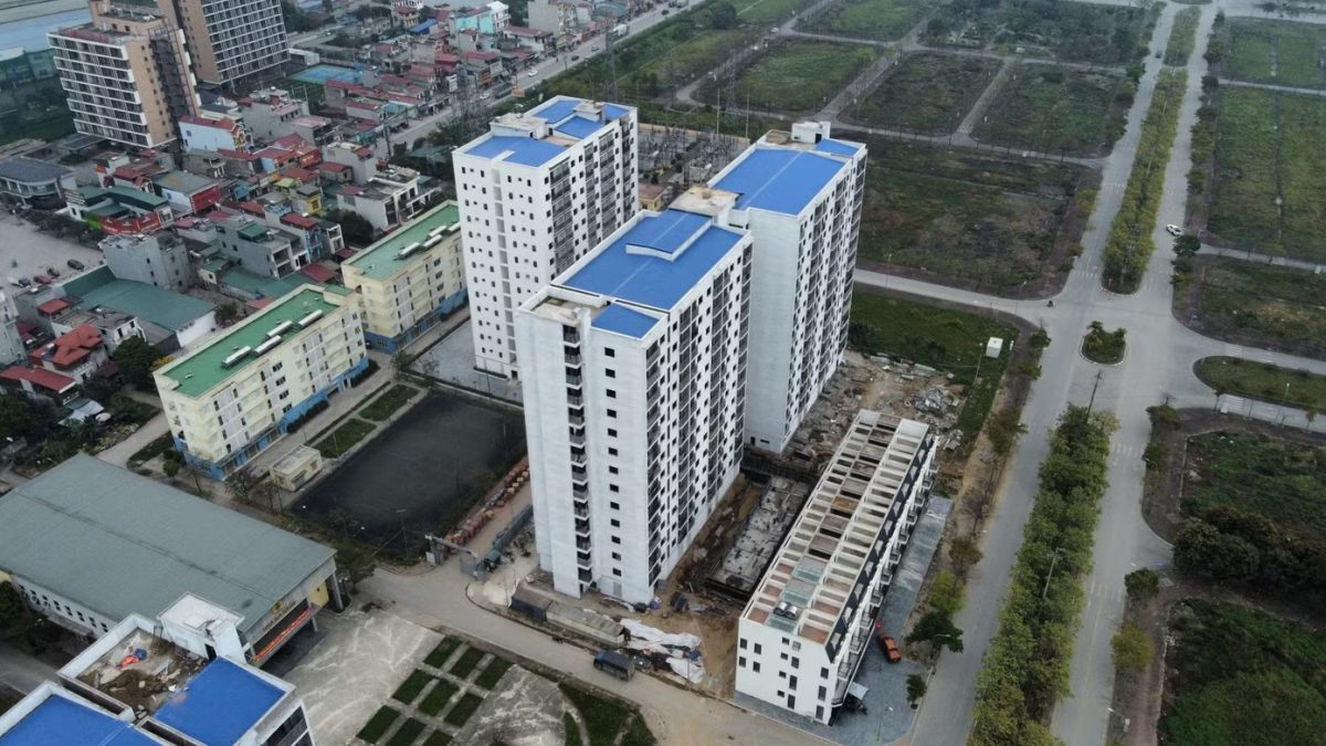 HoREA đề xuất bổ sung quy định điều kiện cư trú khi mua nhà ở xã hội - Ảnh 1