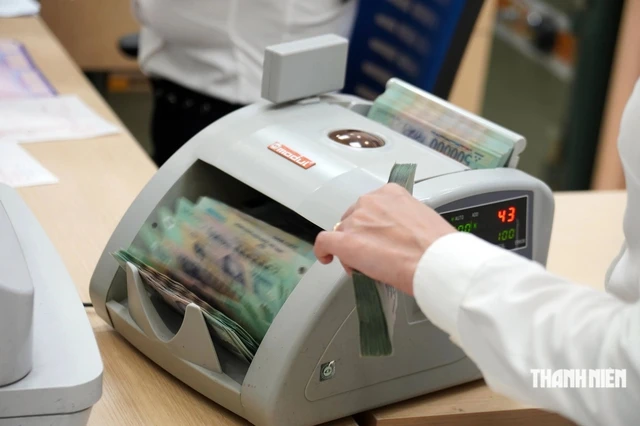 Lãi suất liên ngân hàng xuống dưới 2%/năm