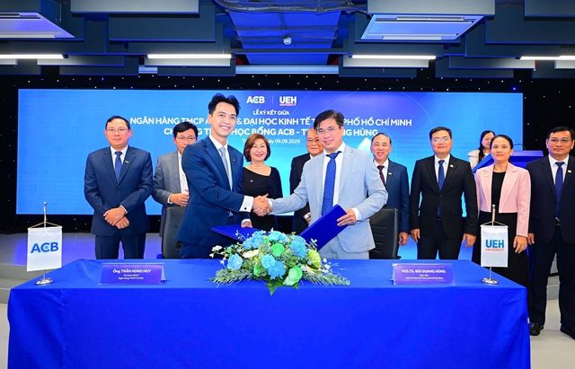 ACB và UEH khởi động chương trình học bổng ACB - Trần Mộng Hùng