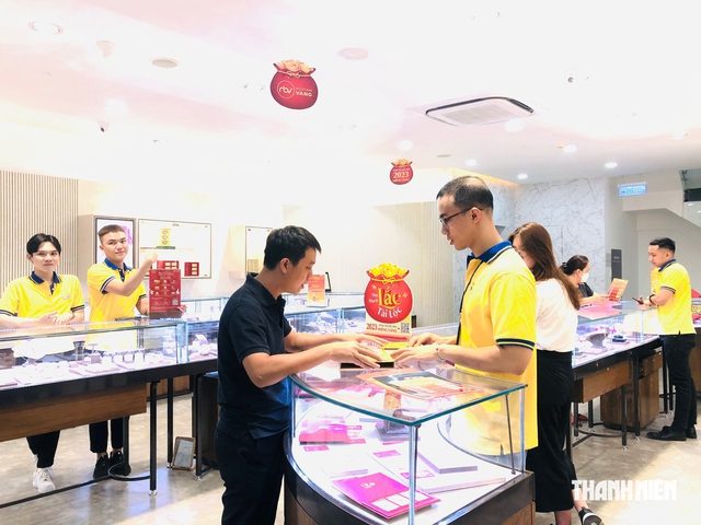 Bà Cao Thị Ngọc Dung cho PNJ vay vốn không tài sản thế chấp