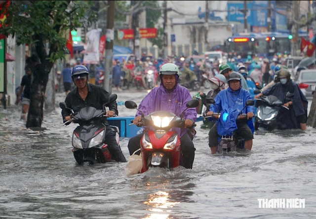 Mưa lớn kết hợp triều cường cao, Nam bộ nguy cơ ngập sâu nhiều nơi