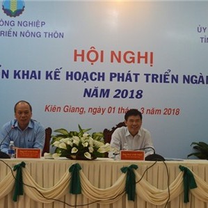 nam 2018 tap trung nuoi tom cong nghe cao san luong phan dau dat 720000 tan