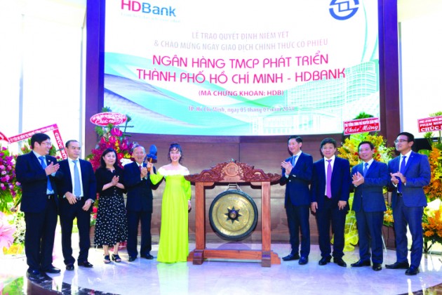 HDBank-niêm-yết