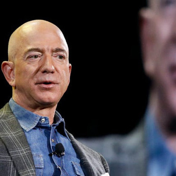 "Chiếc ghế trống" của Jeff Bezos giúp Amazon thành công ty 1.600 tỷ USD thế nào?