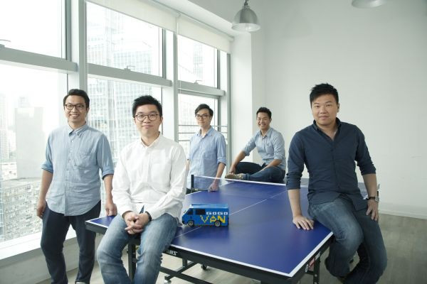 Chủ startup tỷ USD: “Đừng chờ ai đó đến giải quyết vấn đề, hãy tự mình làm” - Ảnh 1. Chủ startup tỷ USD: “Đừng chờ ai đó đến giải quyết vấn đề, hãy tự mình làm” - Ảnh 1.