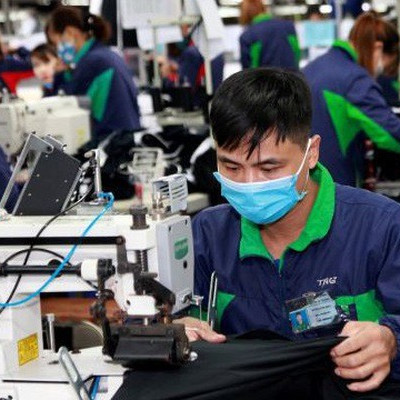 Có chính sách tiền lương hài hòa khi làm thêm giờ