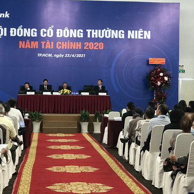 Cổ đông Sacombank: "Mong ước lớn nhất là được chia cổ tức"