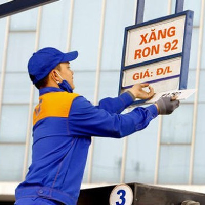 Giá xăng quay đầu giảm nhẹ từ 15 giờ chiều 22/10