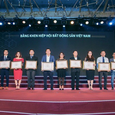 Hải Phát Land lọt Top 10 sàn giao dịch bất động sản tiêu biểu năm 2019