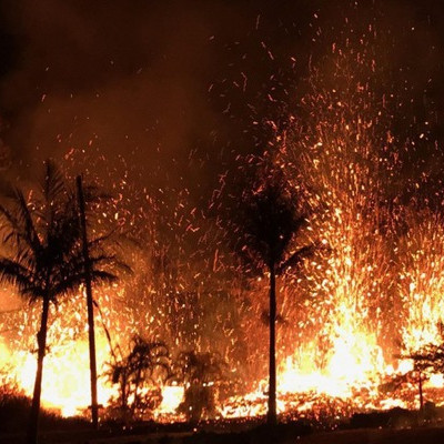 Hứng động đất mạnh nhất 43 năm, núi lửa phun trào dữ dội ở Hawaii