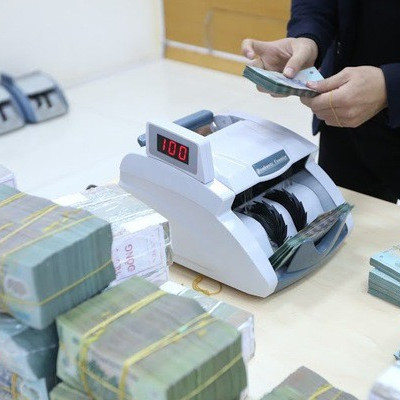 Lãi suất qua đêm VND liên ngân hàng được neo ở mức 4%