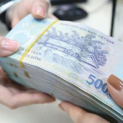 Lãi suất VND liên ngân hàng tăng mạnh trong ngày đầu năm