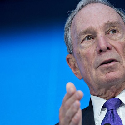 Lo không ai đánh bại được ông Trump, tỷ phú Bloomberg tính ra tranh cử tổng thống