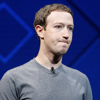 Mark Zuckerberg dừng bán cổ phiếu Facebook để duy trì quyền lực