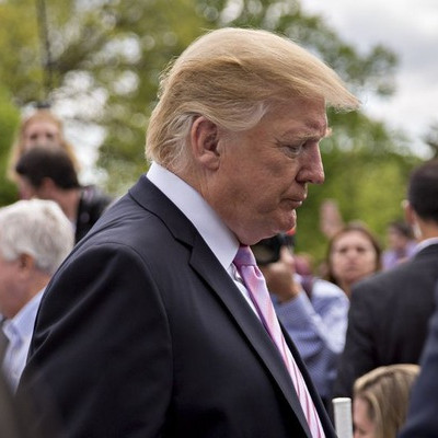 “Ông Trump từng báo lỗ 1,7 tỷ USD trong 10 năm”