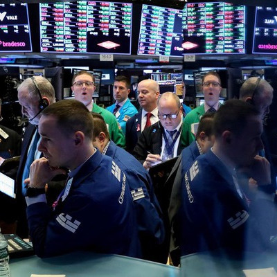 S&P 500, Nasdaq tăng điểm bất chấp triển vọng lợi nhuận doanh nghiệp kém khả quan