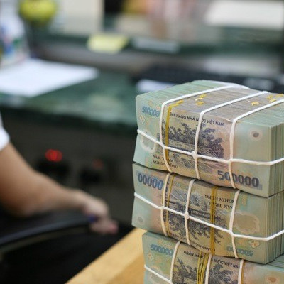 Thanh khoản ngân hàng có dấu hiệu bớt dồi dào