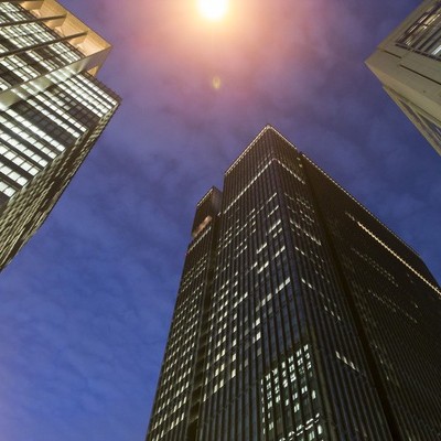 Thành tỷ phú nhờ mô hình "tái sinh văn phòng" rồi cho thuê lại